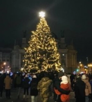24 січня демонтують головну ялинку Львова