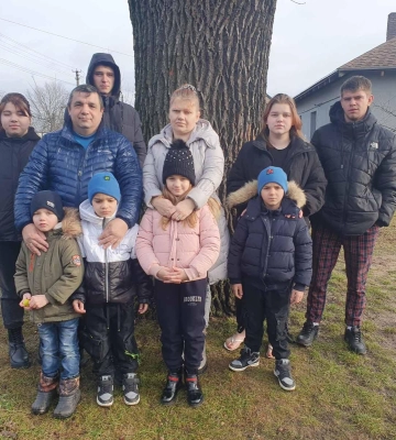 «Полісся прекрасне, але душею ми удома на Донеччині»: як живеться на Волині багатодітній родині з Донеччини