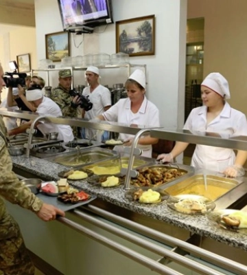 Скандал с продуктами для военных: все подробности