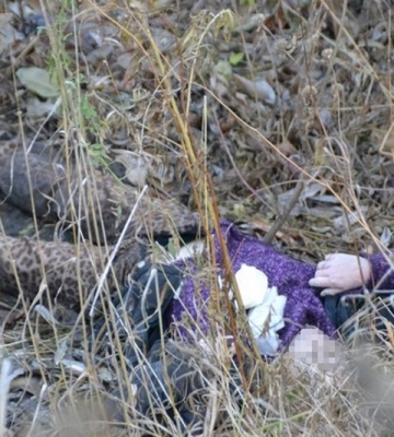 Під Дніпром у дворі будинку знайшли труп пенсіонерки