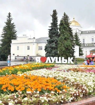 На висадку дерев і квітів Луцька громада цьогоріч спрямує понад 12 млн