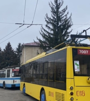 У Хмельницькому зупинили рух тролейбусів