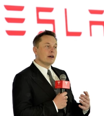 Ілон Маск готовий відмовитися від SpaceX заради Tesla: про що мільярдер розповів у суді Ілон Маск готовий відмовитися від SpaceX заради Tesla: про що мільярдер розповів у суді