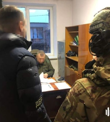 На Львівщині ДБР викрило на хабарництві начальника військкомату