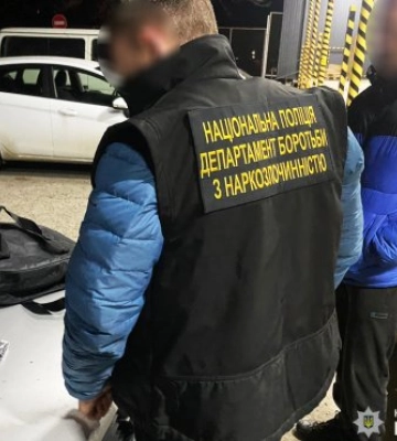 У Миколаєві оперативники викрили чоловіка на незаконному зберіганні психотропів