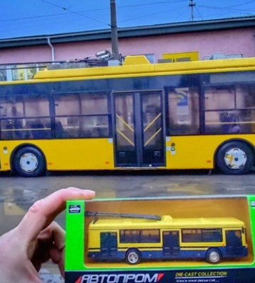 У Хмельницькому зупинили рух тролейбусів