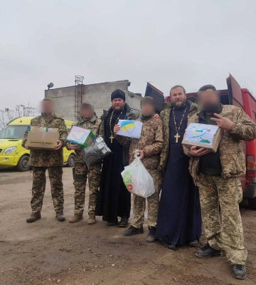 Священники Киевской епархии УПЦ доставили гуманитарную помощь жителям Херсона и ВСУ