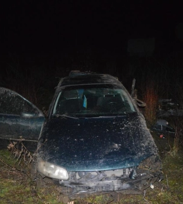 ДТП на Львівщині: автівка “злетіла” в кювет, водій у лікарні (ФОТО)