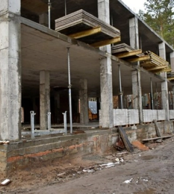 Волинський університет заморозив будівництво спорткомплексу на Світязі через війну