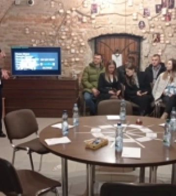 Розважально-інтелектуальна «Зустріч друзів» в Острозі. ФОТОГАЛЕРЕЯ