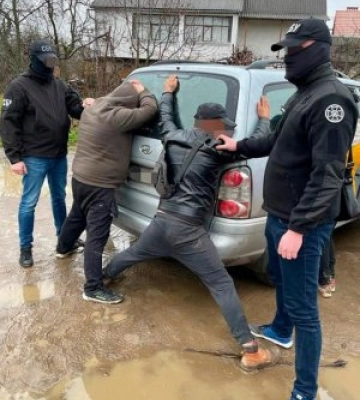 На Закарпатті СБУ ліквідувала ще один канал незаконного виїзду за кордон (ФОТО)