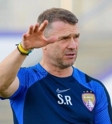 Павелко - про тренера збірної України: Ми спілкуємося з Ребровим, але він має контракт