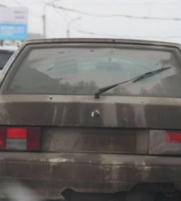 В Україні поліція штрафує автовласників за брудні номерні знаки