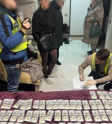 У Києві за торгівлю кокаїном затримали злочинну групу із 14 осіб