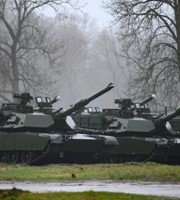 Байден готовий передати десять танків Abrams Україні, щоб вплинути на Німеччину — ЗМІ