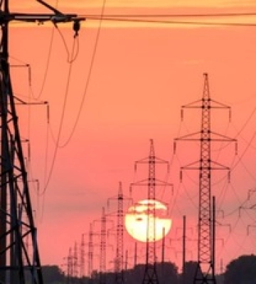 Відключення світла в Україні: Київ та Одесу покарали за недотримання графіків