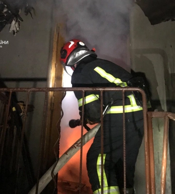 У Львові вночі горів цегляний гараж з мансардою