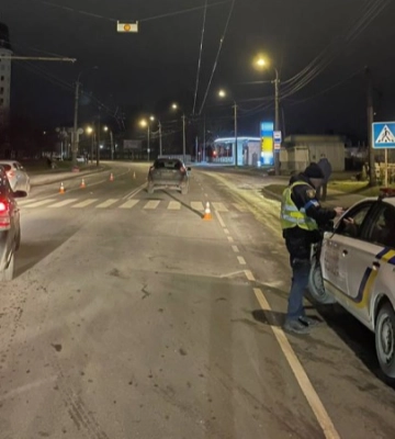 У Луцьку автівка збила жінку, вона - у реанімації