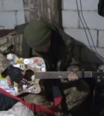 Військовий з Мукачева облаштував студію в погребі