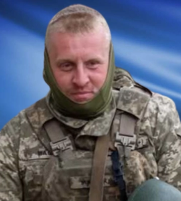 Громада на Рівненщині зустрічає полеглого Героя