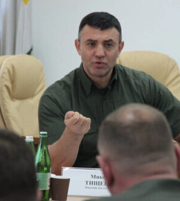 &quot;Слуга народа&quot; Тищенко выехал в Таиланд для обсуждения &quot;улучшения взаимодействия с представителями украинской громады