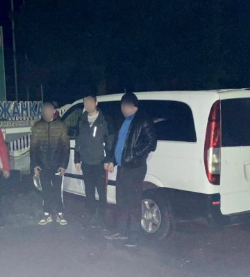 Збиралися незаконно переправити через кордон військовозобов’язаних – трьом особам на Закарпатті обрали запобіжні заходи