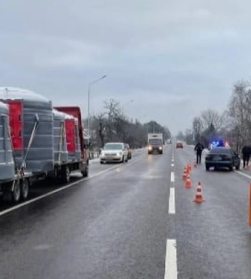 У Луцькому районі автівка збила 6-річну дівчинку: потрібна допомога
