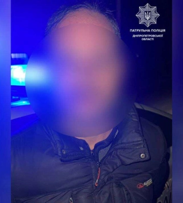 Постраждала у лікарні: у Дніпрі чоловік напав на жінку заради мобільного телефону