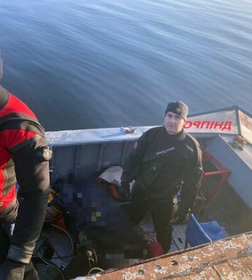 В Днепре водолазы спасли рыбалку