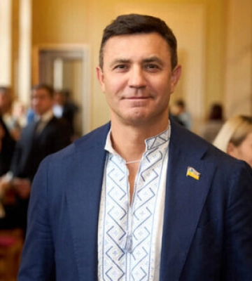 Перед поездкой Тищенко инициировал законопроект о разрешении депутатам в свободное время участвовать в военных действиях на&amp;hellip;