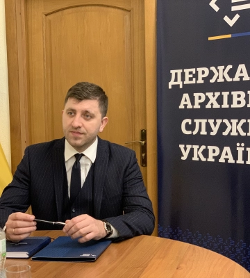 Глава Державної архівної служби отримав лист із Росії: «як не матюкатися?»