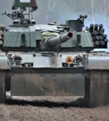 Польща зараз готова передати Україні 60 танків PT-91 та 14 Leopard-2, - Моравецький