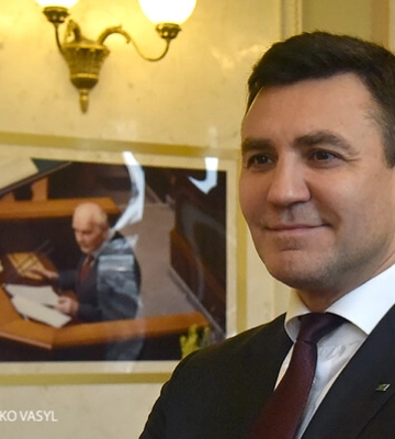 Тищенко официально исключили из парламентской фракции «Слуга народа»
