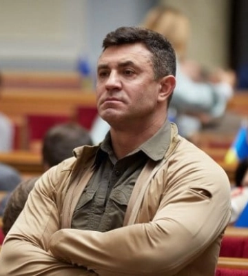 Тищенко исключили из фракции &quot;Слуга народа&quot; после скандальной поездки в Таиланд