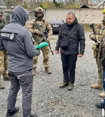 Екскерівника Херсонського СІЗО та його заступника судитимуть за держзраду, - ДБР