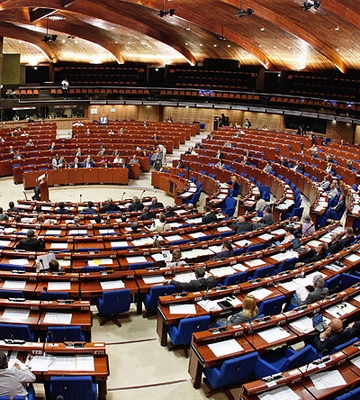 ПАРЄ визнала, що російська війна проти України триває з 2014 року ПАРЄ визнала, що російська війна проти України триває з 2014 року