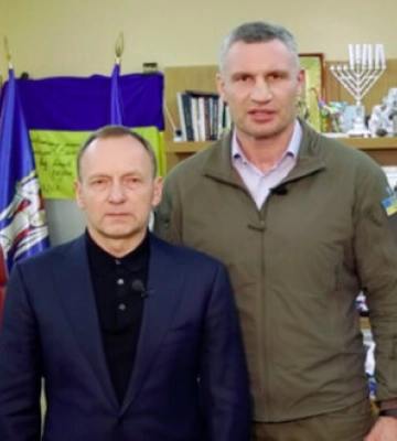 Це прецедент: мова йде про кожного мера в Україні, - Кличко та інші мери приїхали до Львова підтримати Атрошенка