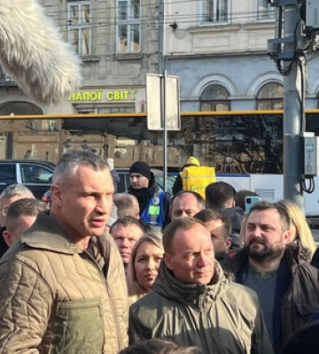 Суд по справі Атрошенка пішов на перерву, - Кличко заявив про тиск на місцеве самоврядування