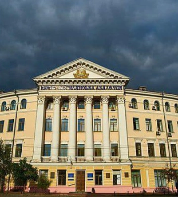 Крім Залужного, американець заповів кілька мільйонів доларів двом українським університетам
