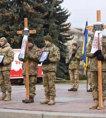 Рівняни провели в останню дорогу трьох Героїв (ФОТО)