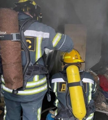 В Олександрії бійці ДСНС під час пожежі врятували чоловіка