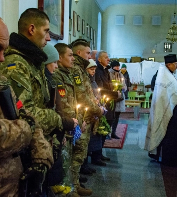 На Полтавщині попрощаються з бійцем Віктором Скороденком, який загинув неподалік Соледару
