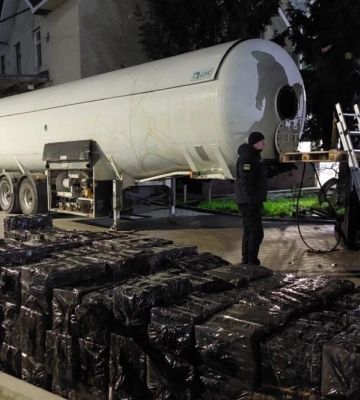 Понад 100 тисяч пачок сигарет: прикордонники Закарпаття підрахували виявлені на кордоні цигарки