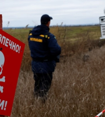 В полі у селі Благодатне знайшли поранену людину, яка підірвалась на міні