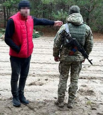 На Волині судили росіянина, який переплив Західний Буг на матраці, аби потрапити в Україну