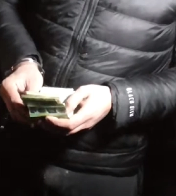 На Одещині правоохоронець сприяв незаконному переправленню чоловіків призовного віку через кордон