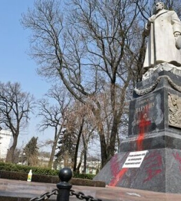 Комиссия Минкультуры рекомендует демонтировать памятник Ватутину в Киеве