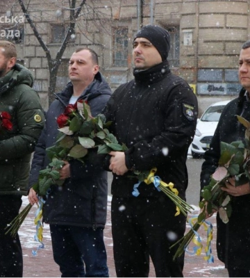 У Дніпрі вшанували пам’ять Героїв Крут