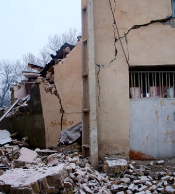 Внаслідок землетрусу в Ірані постраждали понад 800 людей
