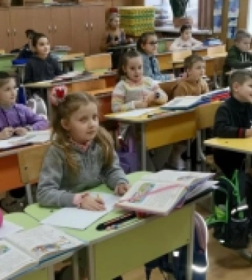 Засвітись у темряві: луцьких школярів навчили робити флікери